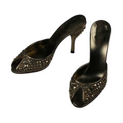 Gucci Nieten-Pantoletten. Tom Ford