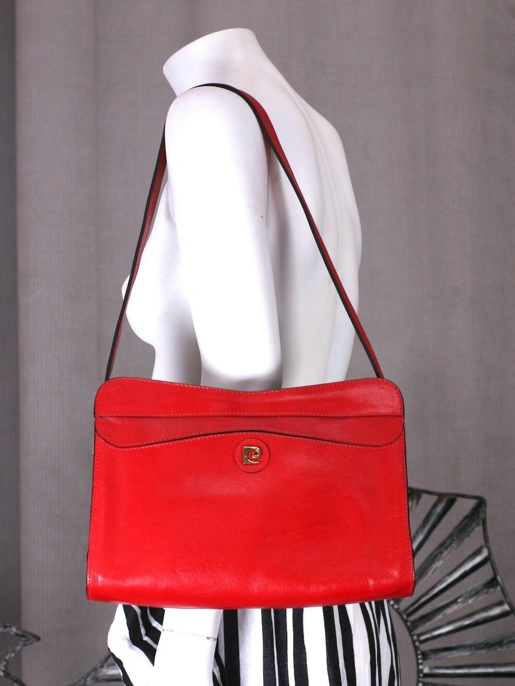 Pierre Cardin Rote Logo-Tasche aus Leder Damen im Angebot