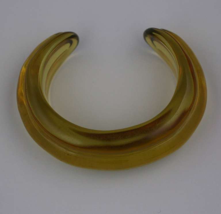 Art Deco Apple Juice Bangle In Excellent Condition For Sale In New York, NY