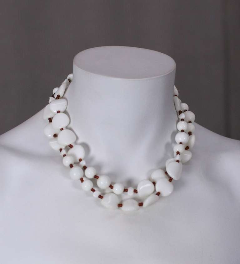 Miriam Haskell Milk Glass Necklace In Excellent Condition In New York, NY