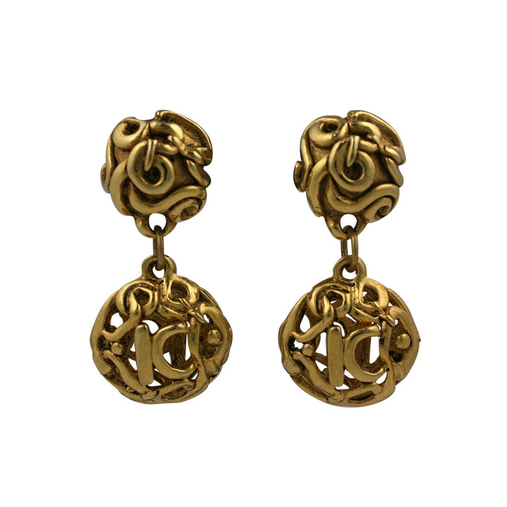 Kalinger, Boucles d'oreilles en goutte en or Paris en vente