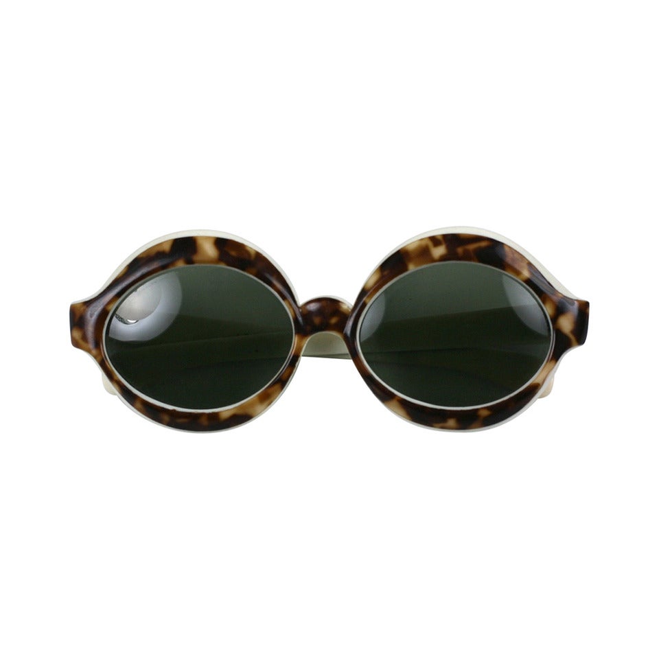 Lunettes de soleil italiennes fausse écaille de tortue En vente sur 1stDibs