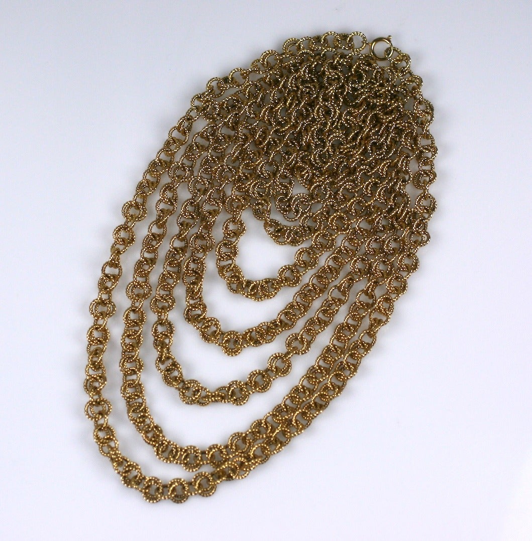Gilt Chain Draped Bib In Excellent Condition For Sale In New York, NY