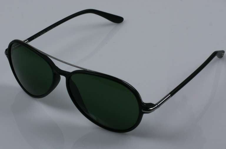 Tom Ford aviators with dark shades. Marked Italy 2-3/10, TF149.
 5.5