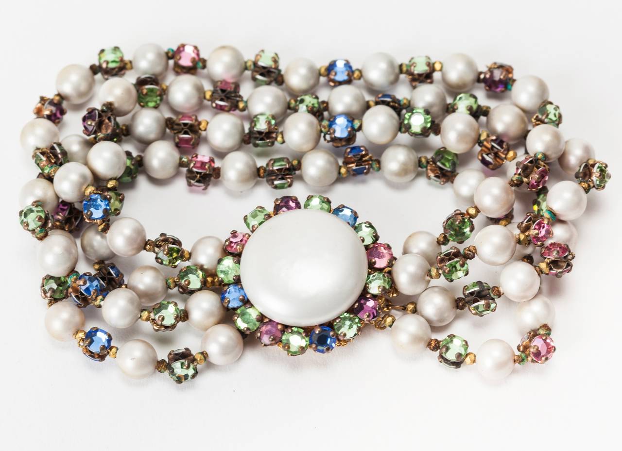 Miriam Haskell Bracelet en cristal pastel et perles d'eau douce Excellent état - En vente à New York, NY