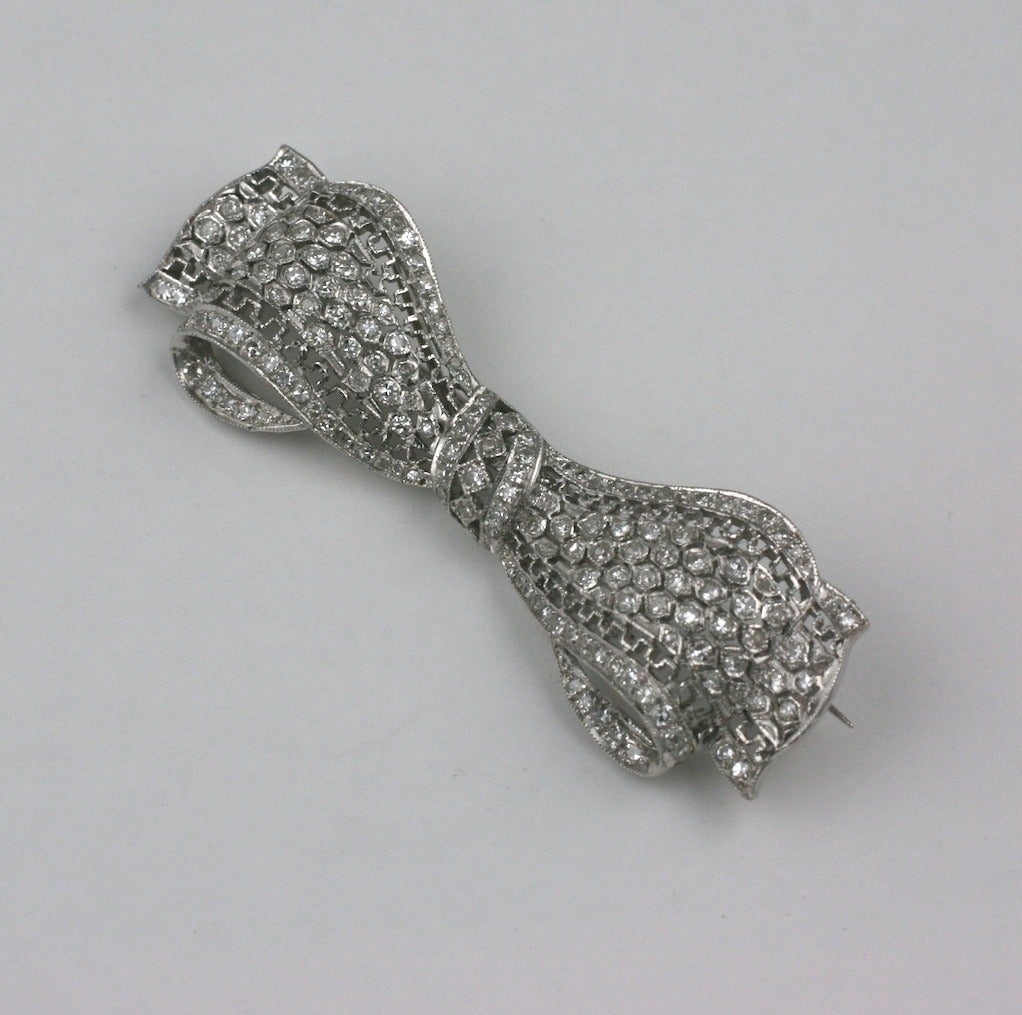 Diamond Gold Bow Brooch In Excellent Condition In Riverdale, NY