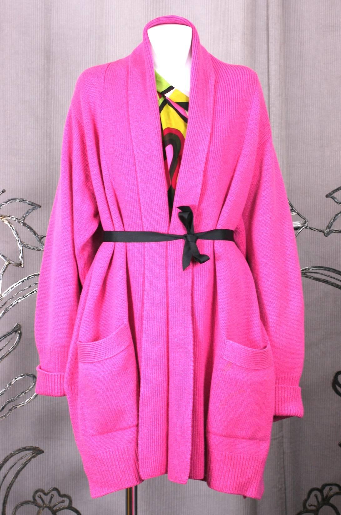 Rasberry Scottish Cashmere Oversized Cardigan In Excellent Condition In New York, NY