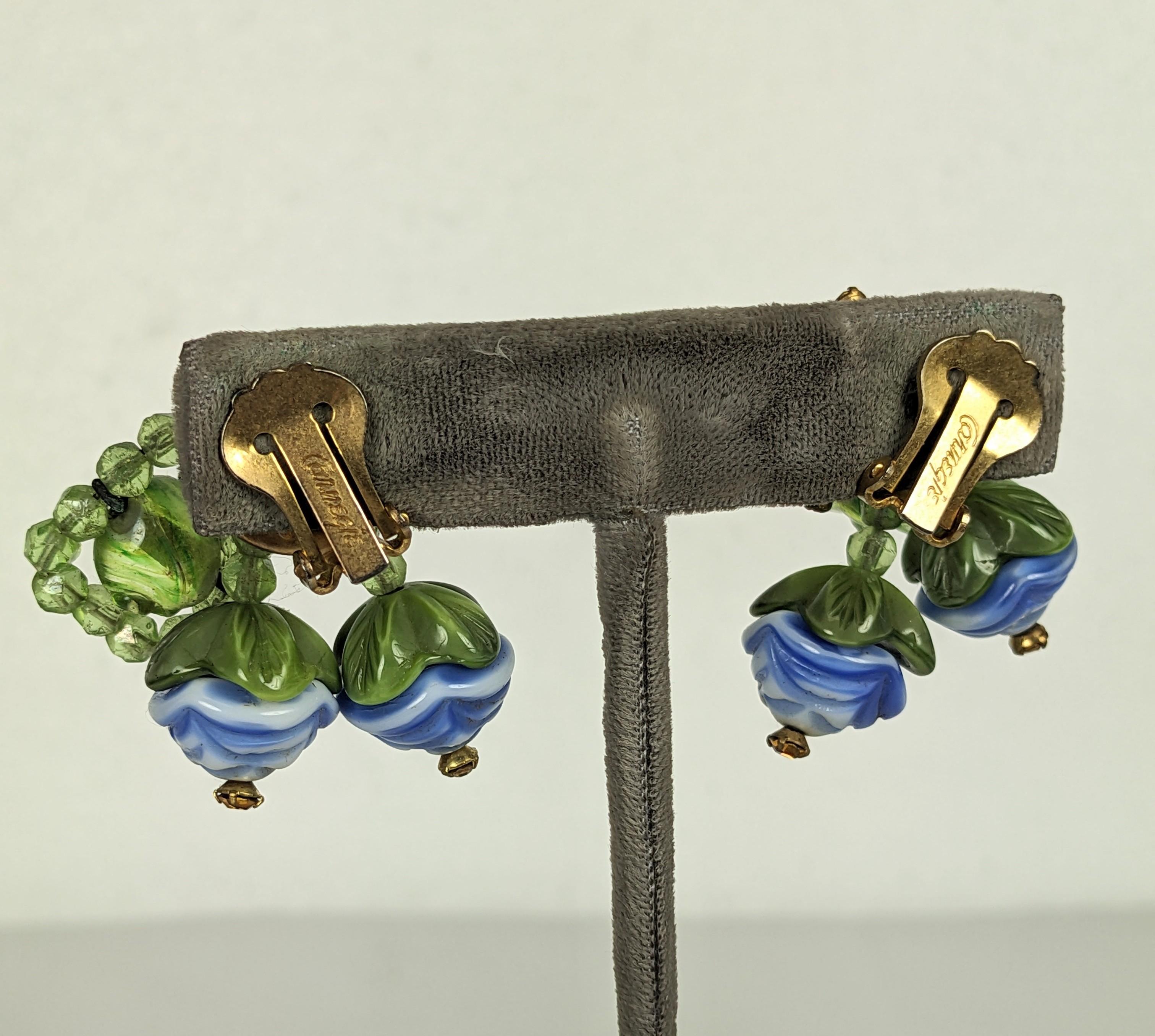 Donna Hattie Carnegie, fermagli per orecchie a testa di fiore in vetro artistico in vendita