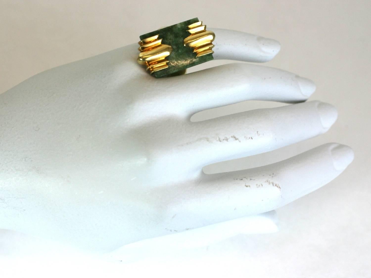 Jade and Gold Modernist Ring For Sale 5