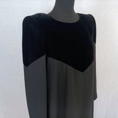 Robe noire élégante Valentino Couture vintage des années 80