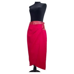 Roter Rock von Gianni Versace mit Vintage-Ledereinsatz aus den 80er Jahren