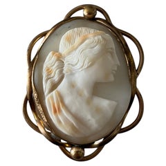 Victorian Hand-Carved Shell Cameo Portrait Brooch in Scalloped Wire Frame C.1890