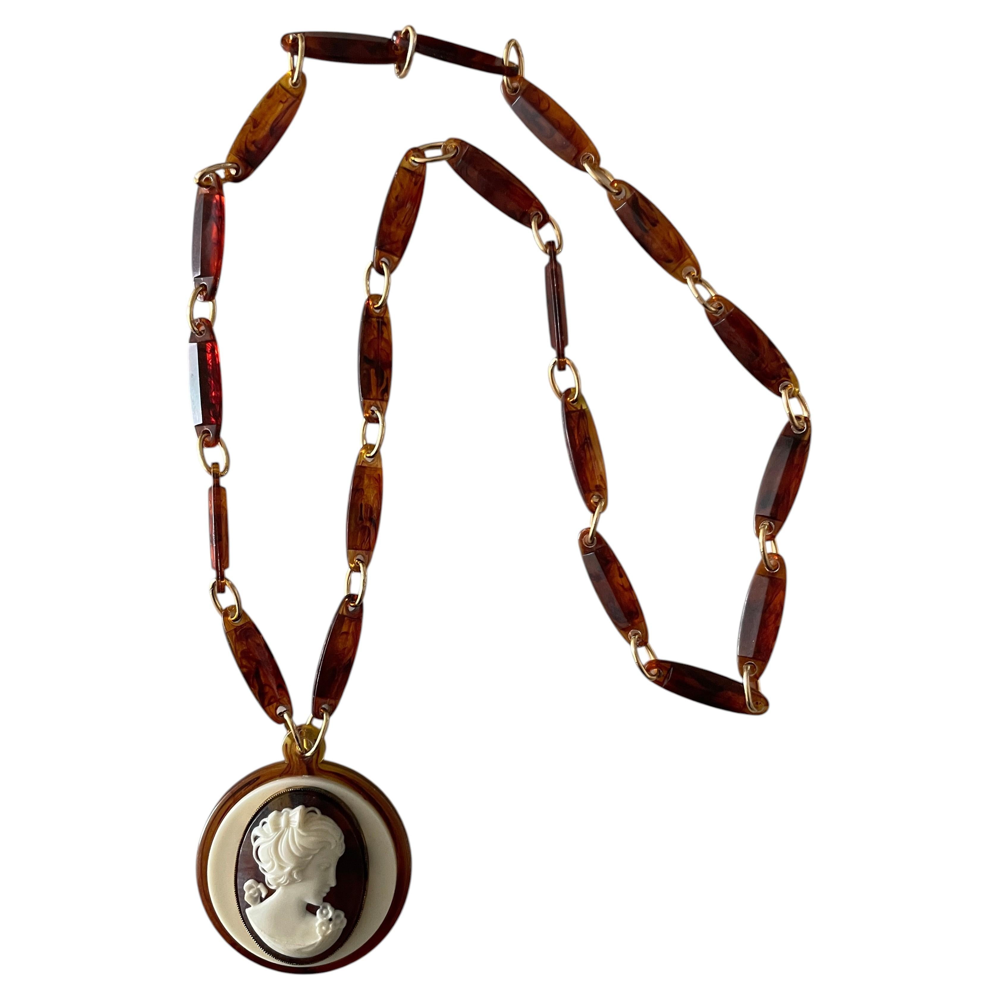 Vintage Mid-Century Bakelite Cameo Pendant Necklace C.1960s