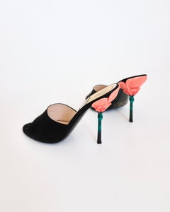 Mules Prada collection printemps-été 2008 à bout ouvert, avec tige florale sculpturale, en satin noir (38,5)