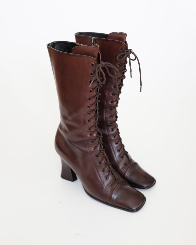 Prada FW2001 Dark Brown Lace Up Square Toe Victorian Boots (37.5