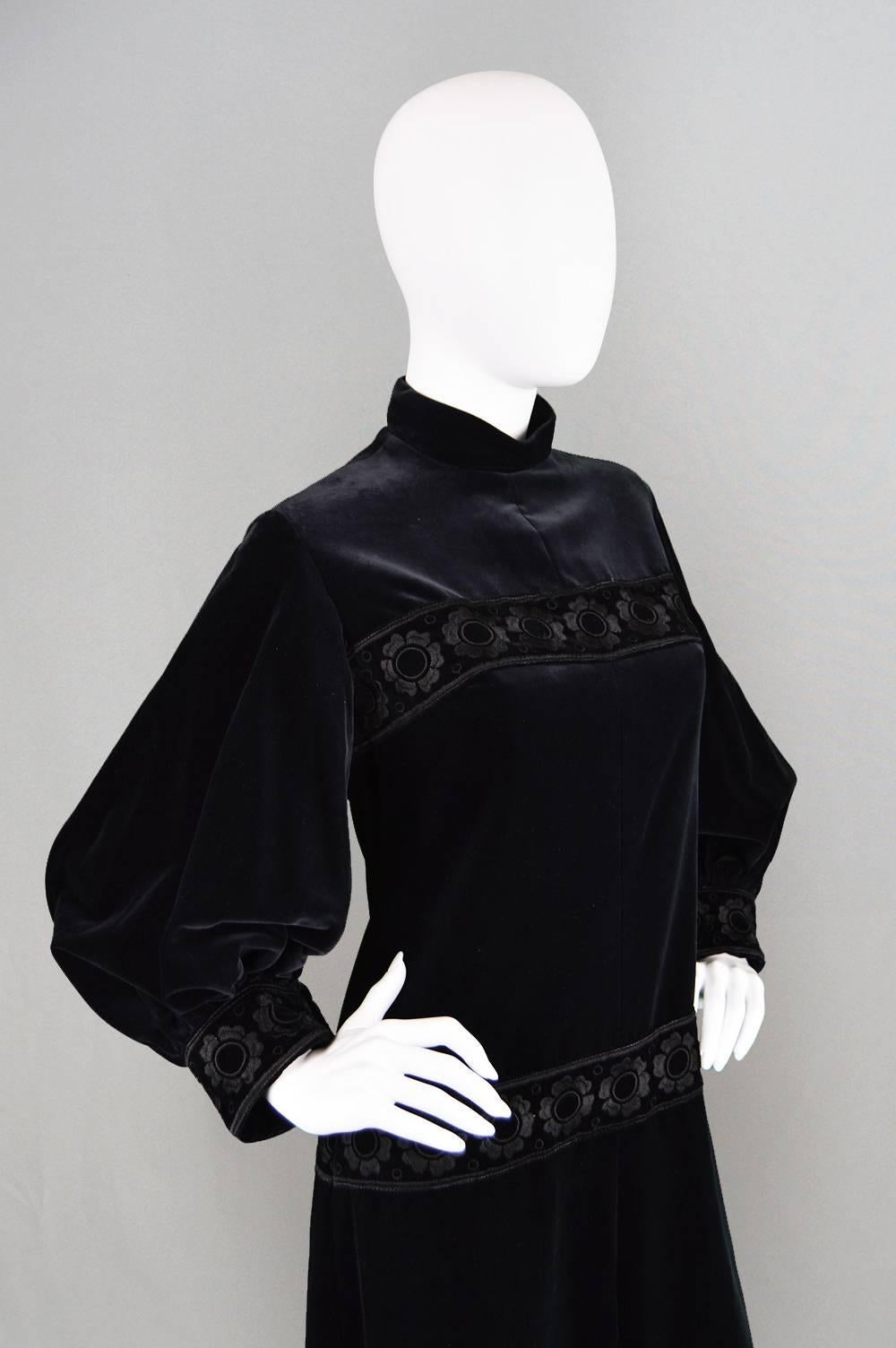 Women's 1960s Christian Dior Black Velvet Balloon Sleeve Evening Gown