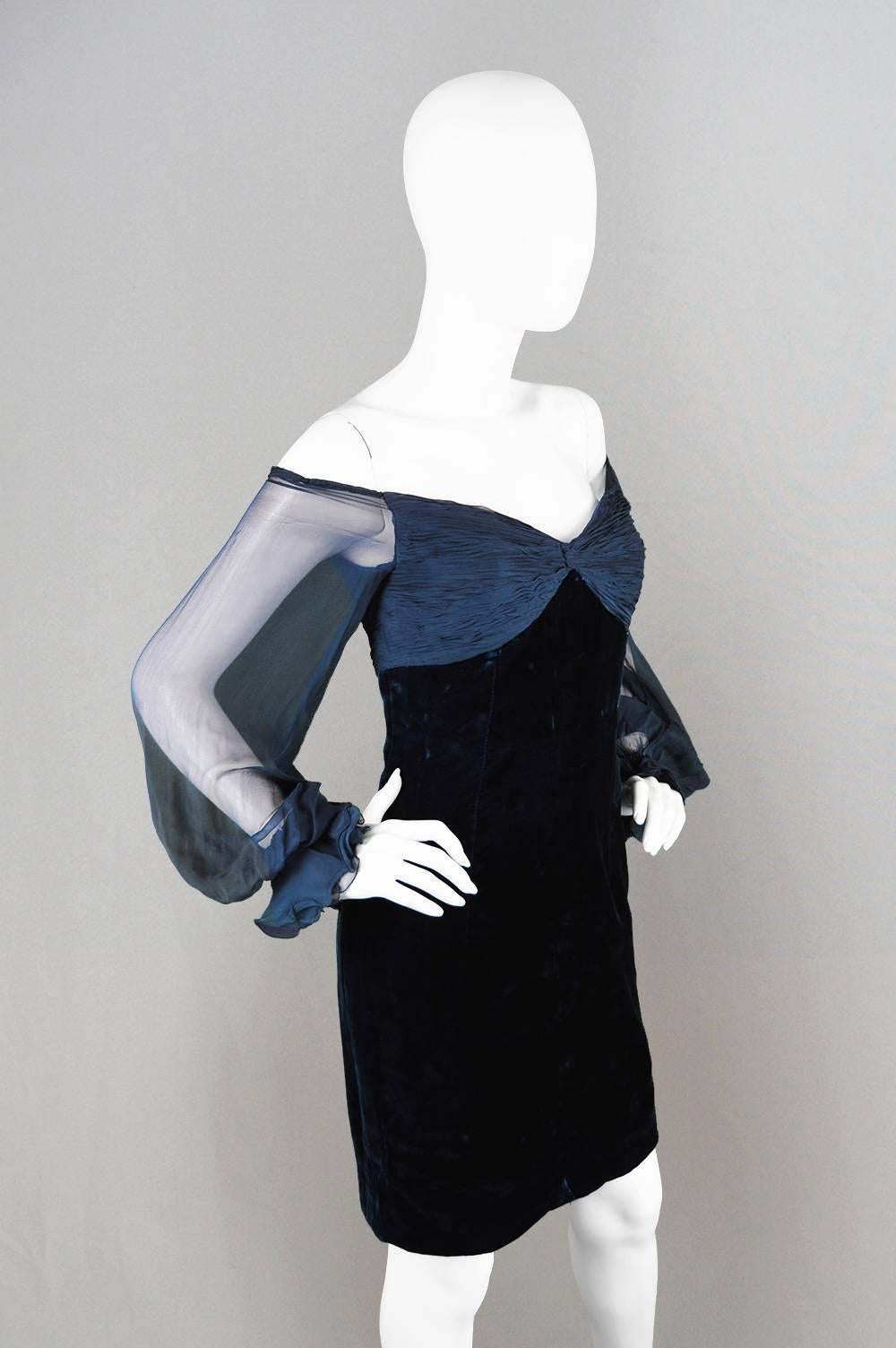 Women's Valentino A/W 1991 Midnight Blue Velvet & Silk Chiffon Boutique Cocktail Dress