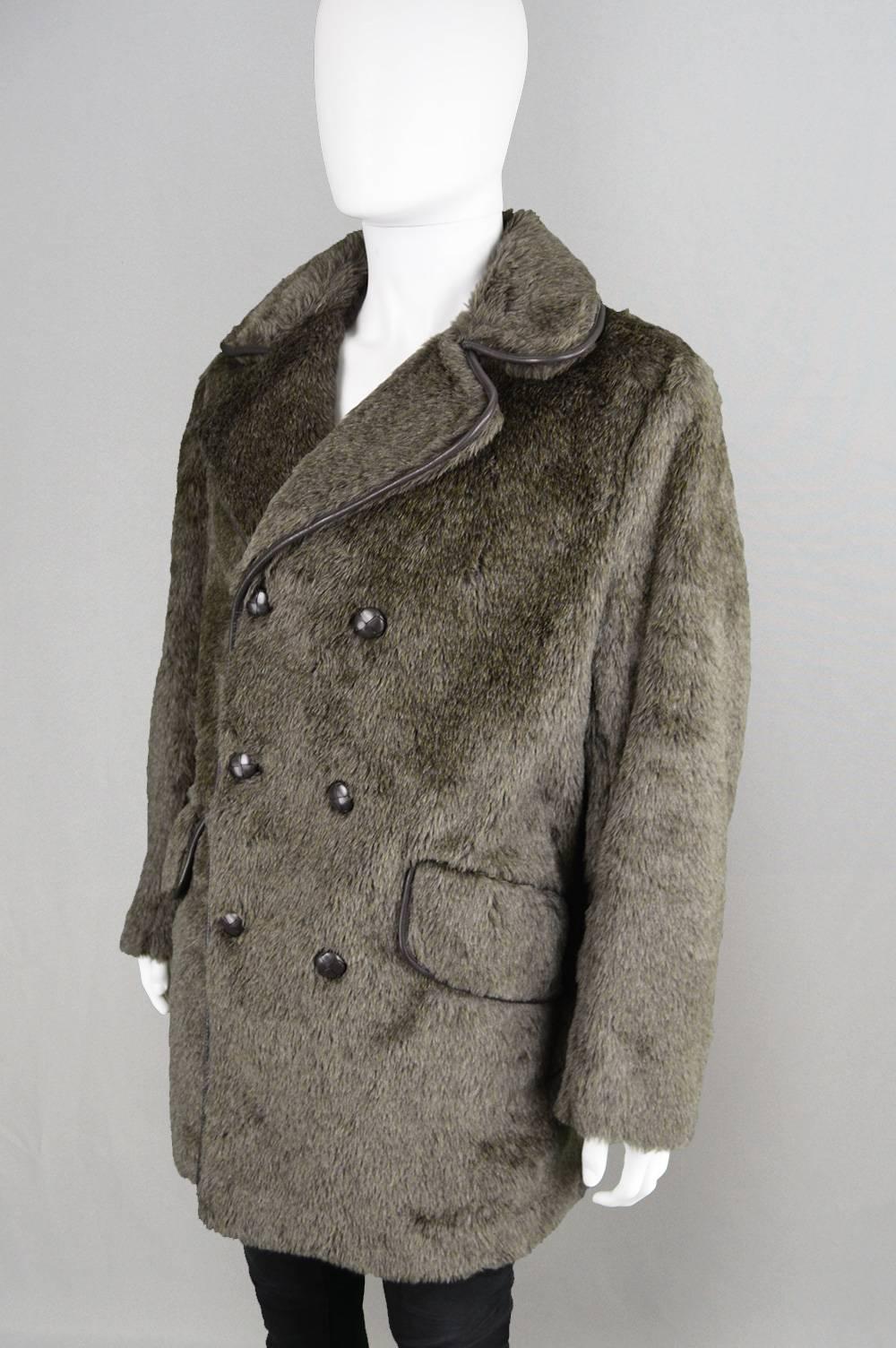 Men's Vintage Faux Fur Coat with Double Breasted Buttons, 1970s In Excellent Condition In Doncaster, South Yorkshire