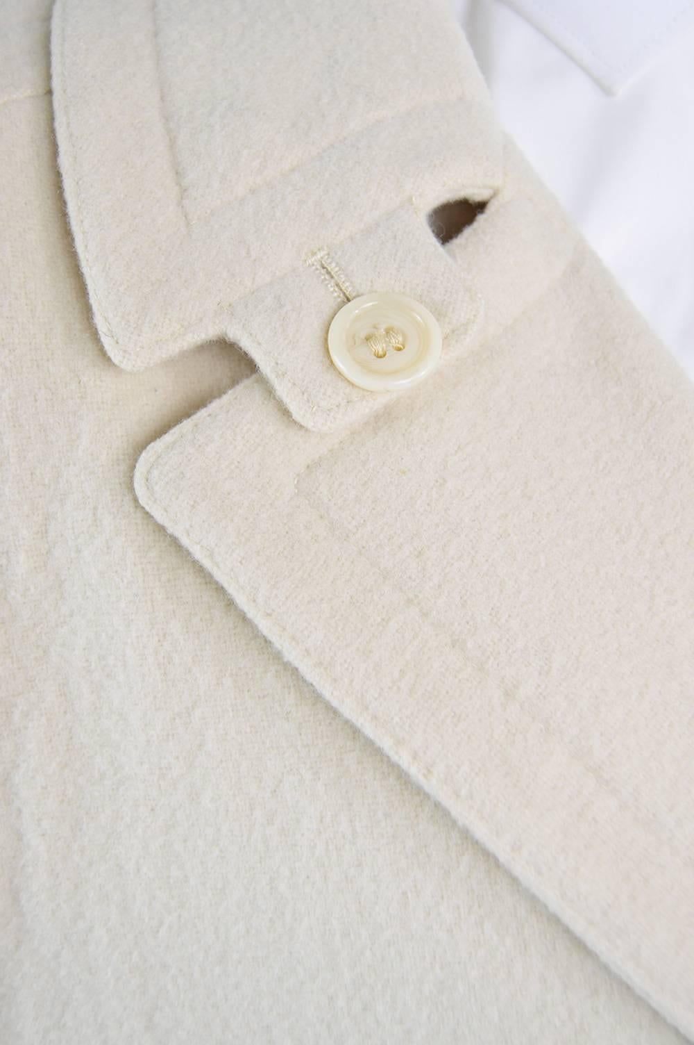 Louis Féraud Men's Cream Italian Wool Raglan Sleeve Coat, 1980s For Sale 1
