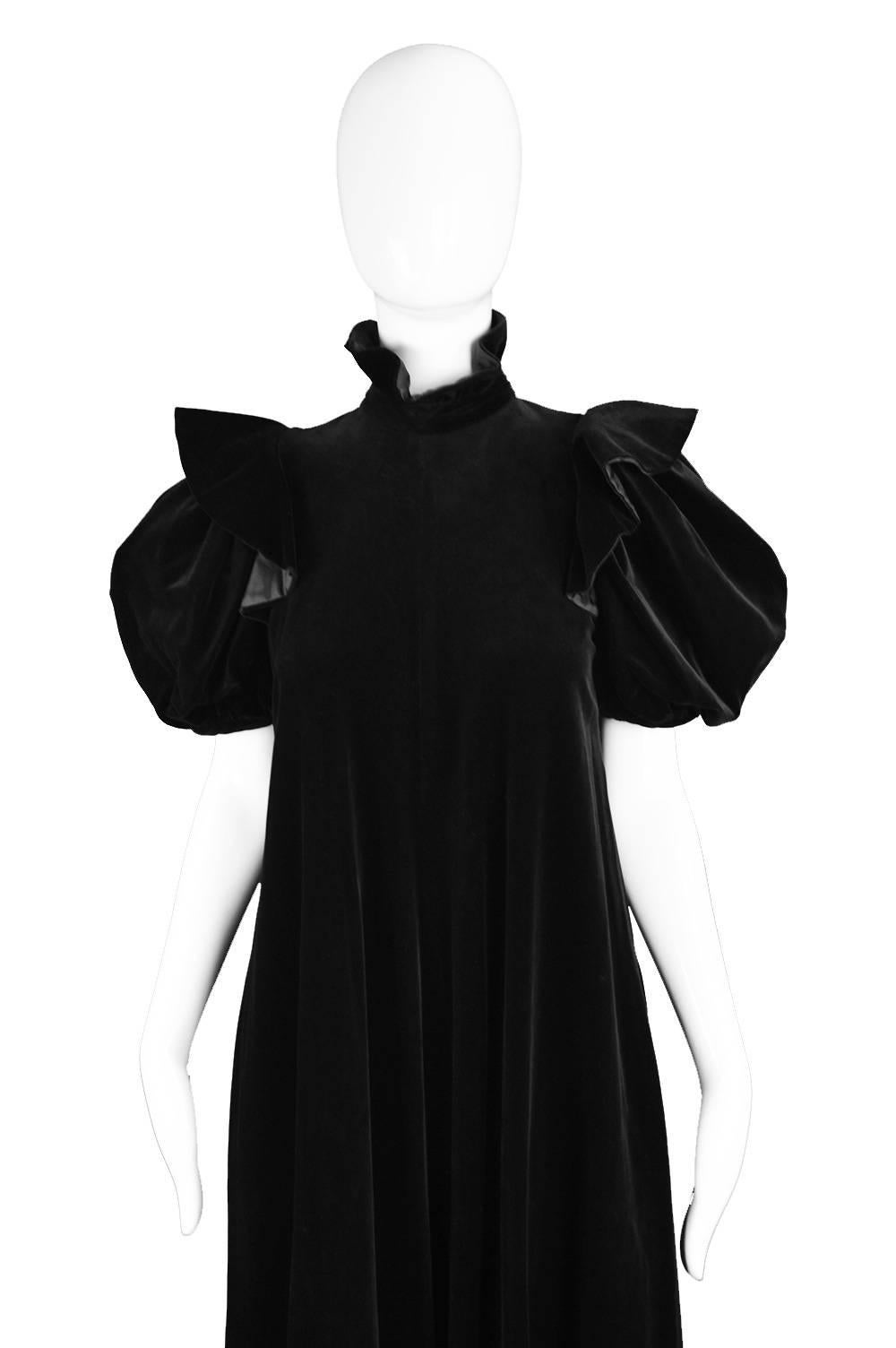 Gina Fratini Black Velvet Gown with Dramatic Puff Sleeve, 1970s In Excellent Condition In Doncaster, South Yorkshire