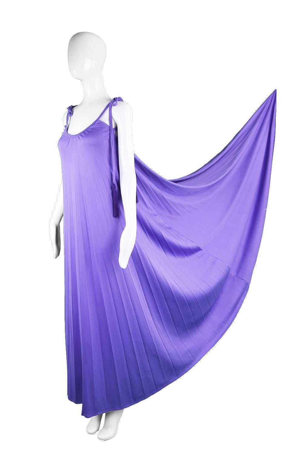 Frank Usher Purple Pleated Jersey Goddess Evening Gown, 1970s In Excellent Condition In Doncaster, South Yorkshire