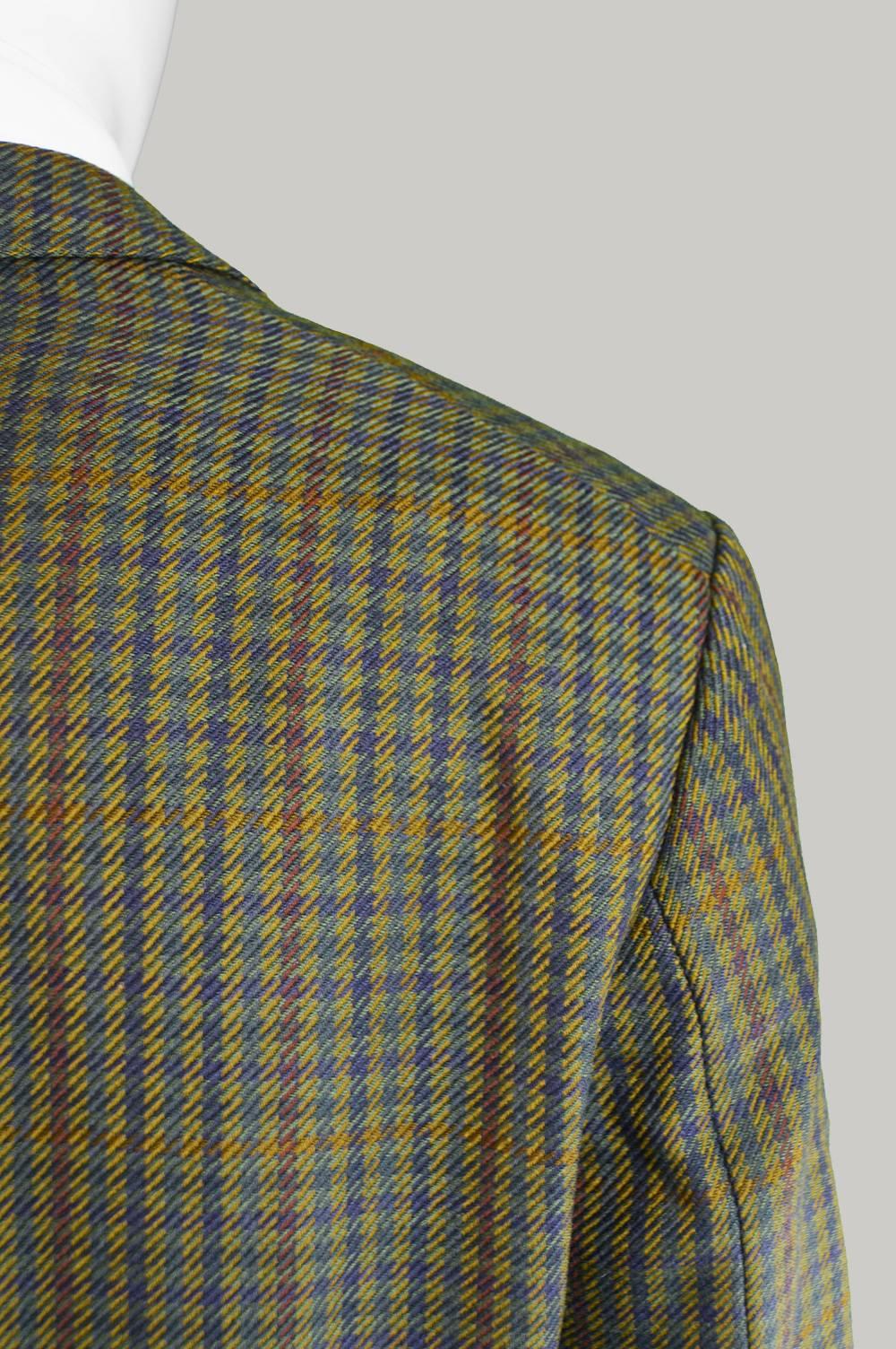 Burberry Men's Vintage Sport Coat Blazer with Suede Elbow Patches, 1970s In Good Condition In Doncaster, South Yorkshire