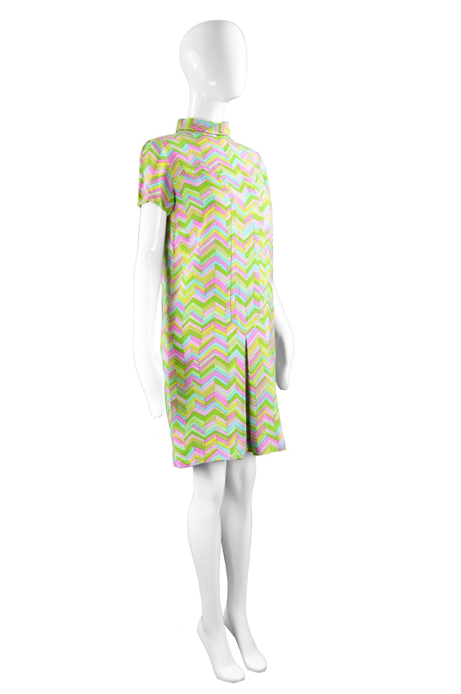 Beige Pierre Cardin for Takashimaya Zig Zag Print Linen Mod Shirt Dress, 1960s For Sale