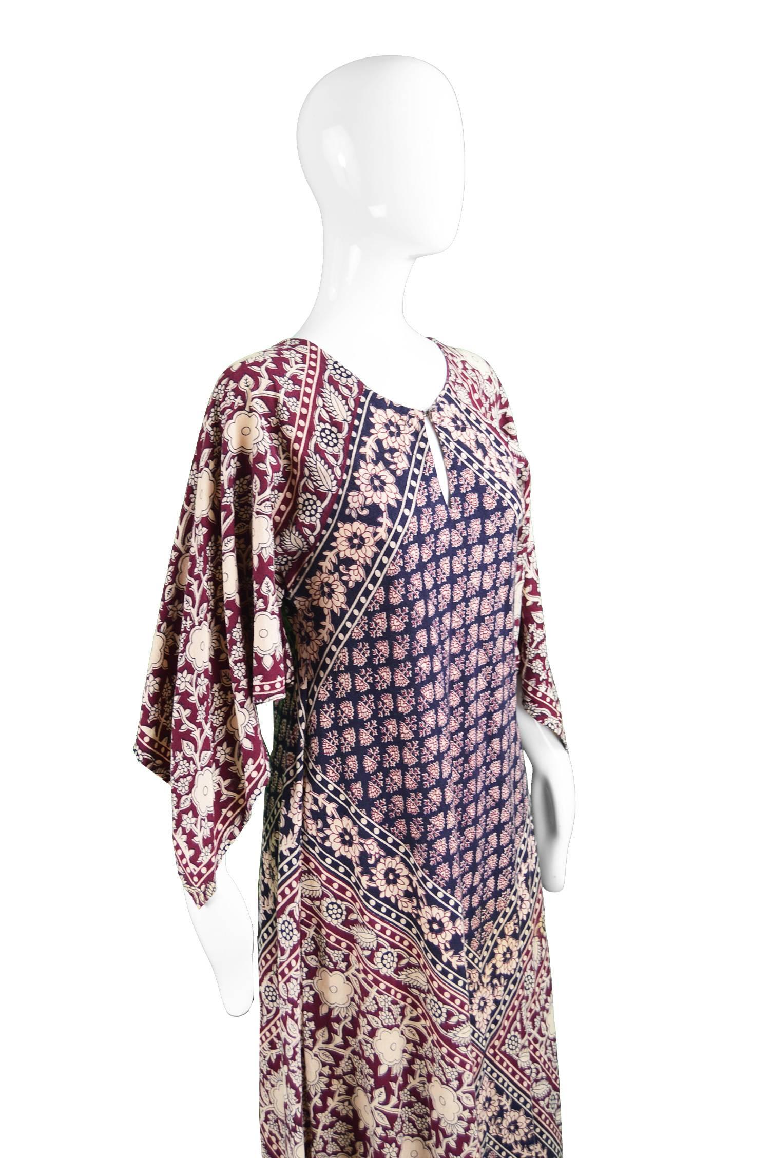 Vintage 1970s Indian Cotton Maxi Kaftan Dress with Pointed Angel Sleeves In Good Condition In Doncaster, South Yorkshire