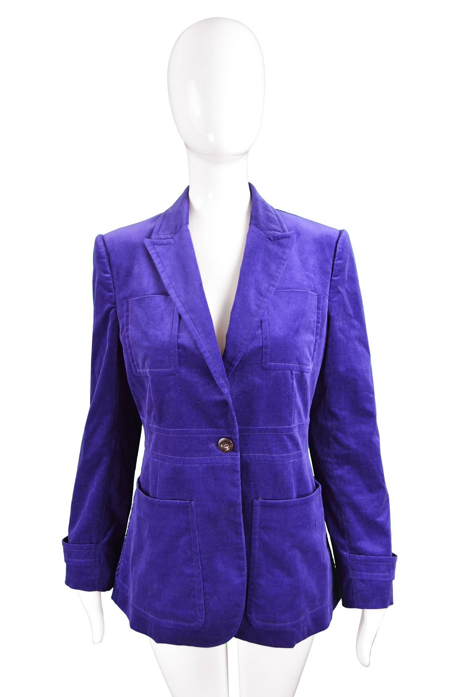 A Gucci Purple Velvet Peaked Lapels Ladies Jacket

Size: Marked 46 but fits like a UK 12/ US 8
Bust - 38” / 96cm (please remember to allow a couple of inches room for movement)
Waist - 34” / 86cm
Length (Shoulder to Hem) - 27” / 68cm
Shoulder to