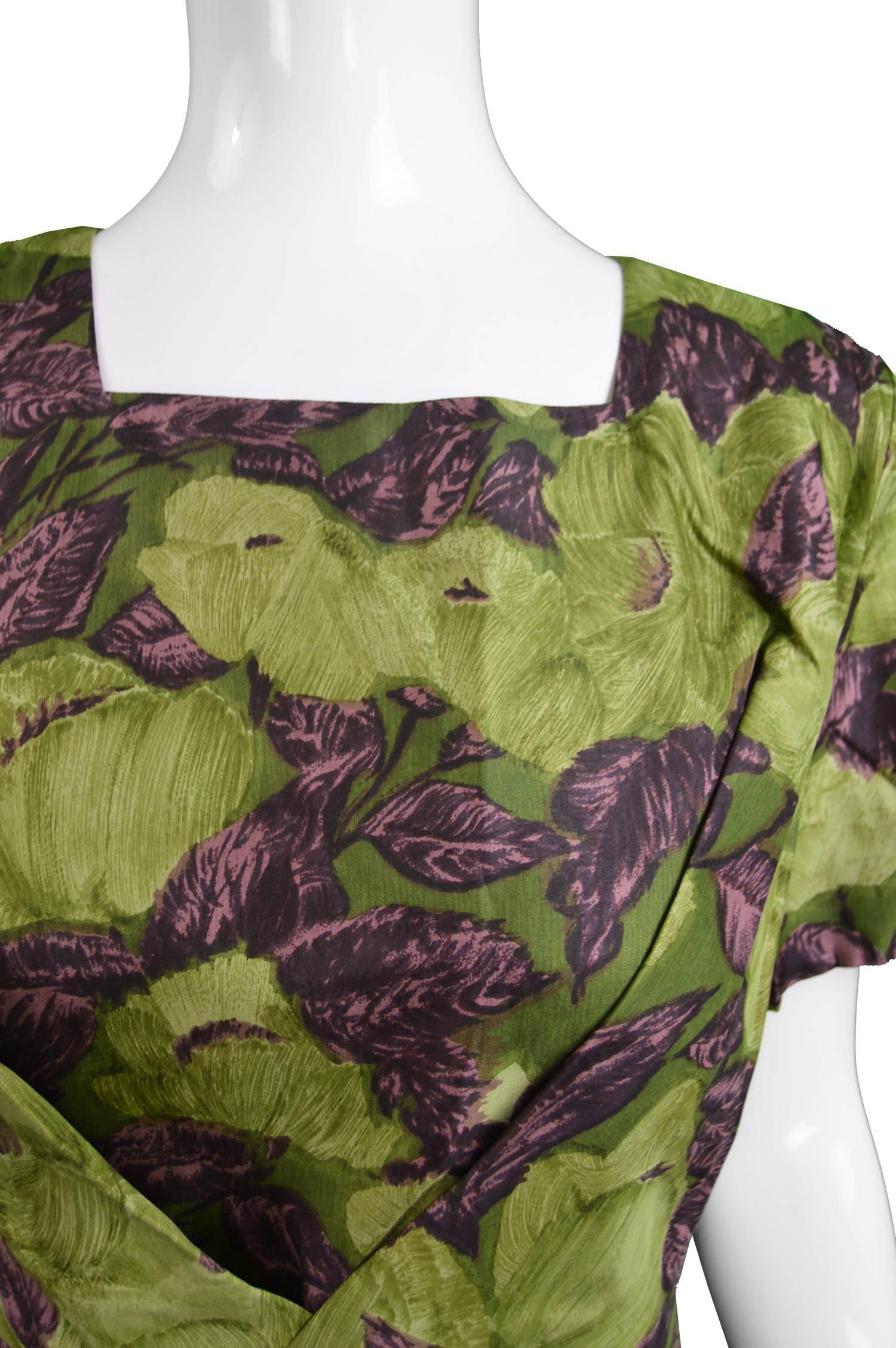 Dellwood Model Green Floral Silk Two Piece Dress & Jacket Set, c. 1960s In Excellent Condition In Doncaster, South Yorkshire