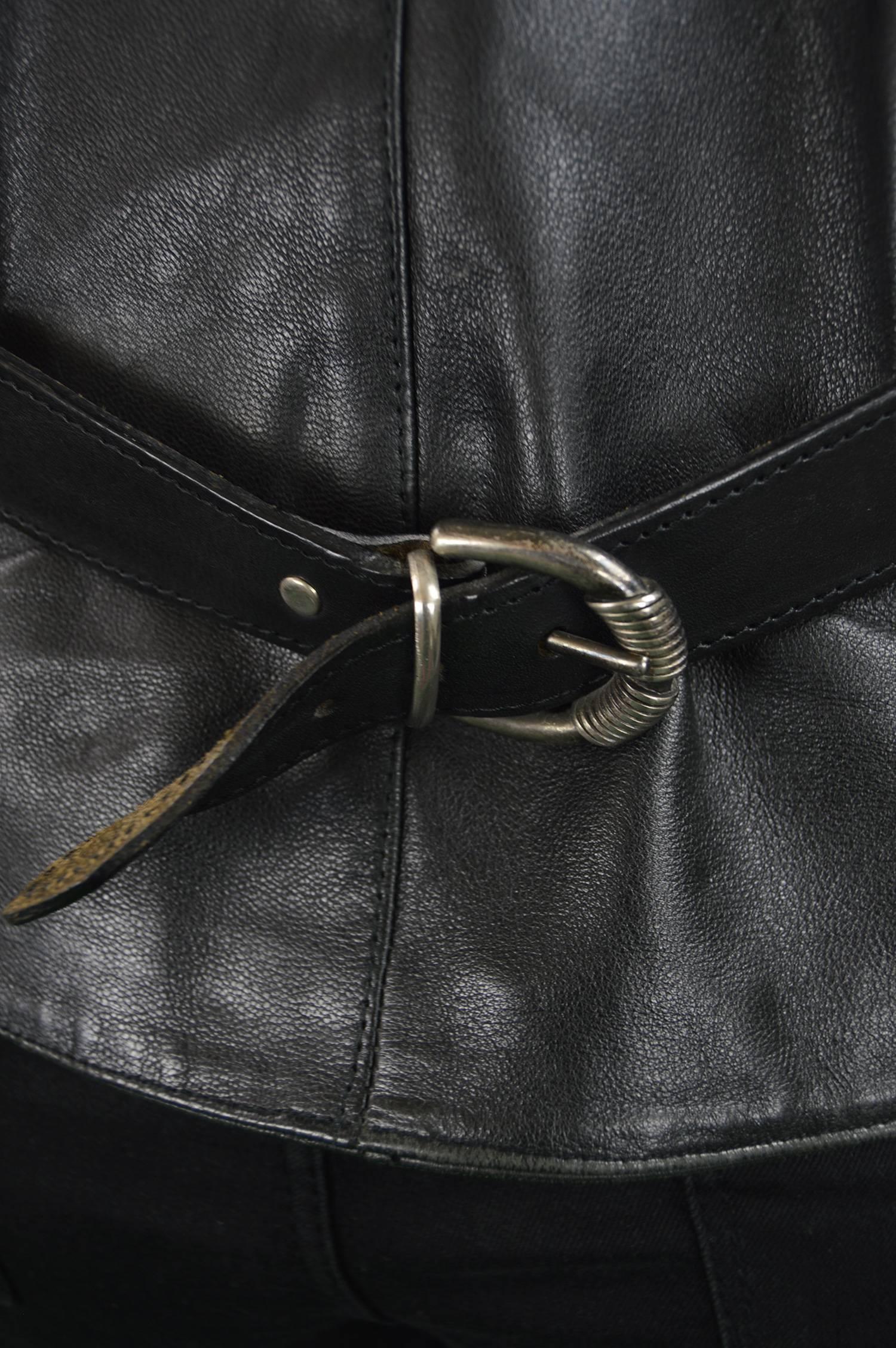 Calugi e Giannelli - Veste en cuir italien gaufré noir pour homme, années 1980 en vente 5