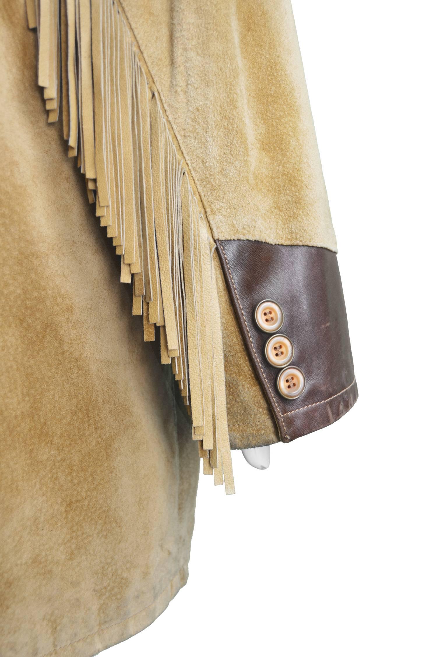 Byblos Italian Leather & Suede Oversized Western Style Fringed Jacket, 1980s For Sale 3