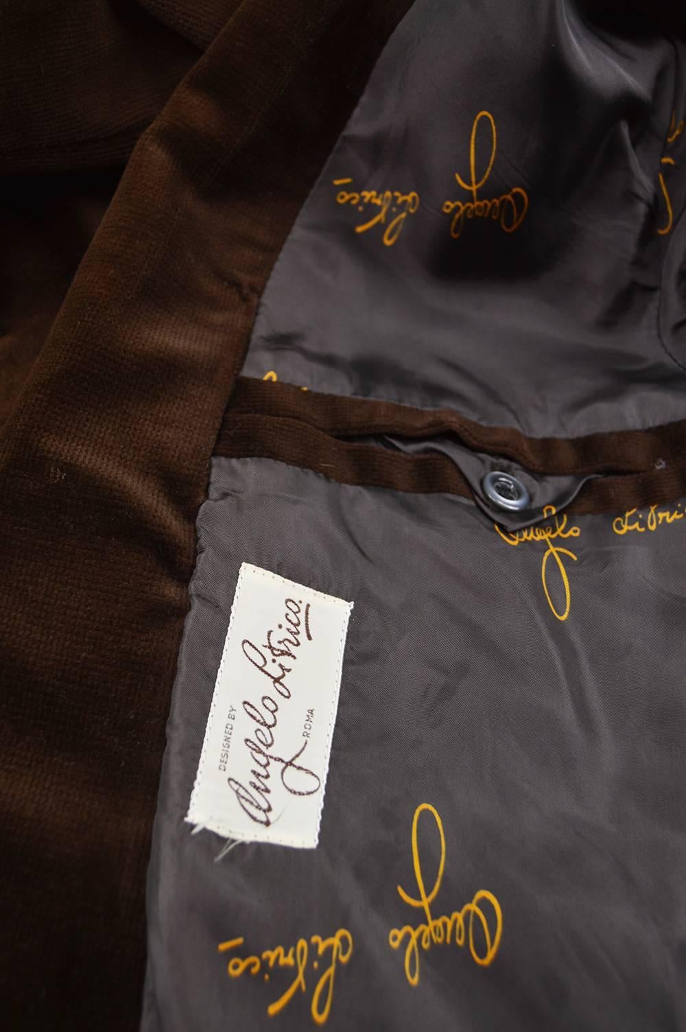 Angelo Litrico Men's Vintage Brown Velvet Wide Lapels Blazer Jacket, 1970s  For Sale 1