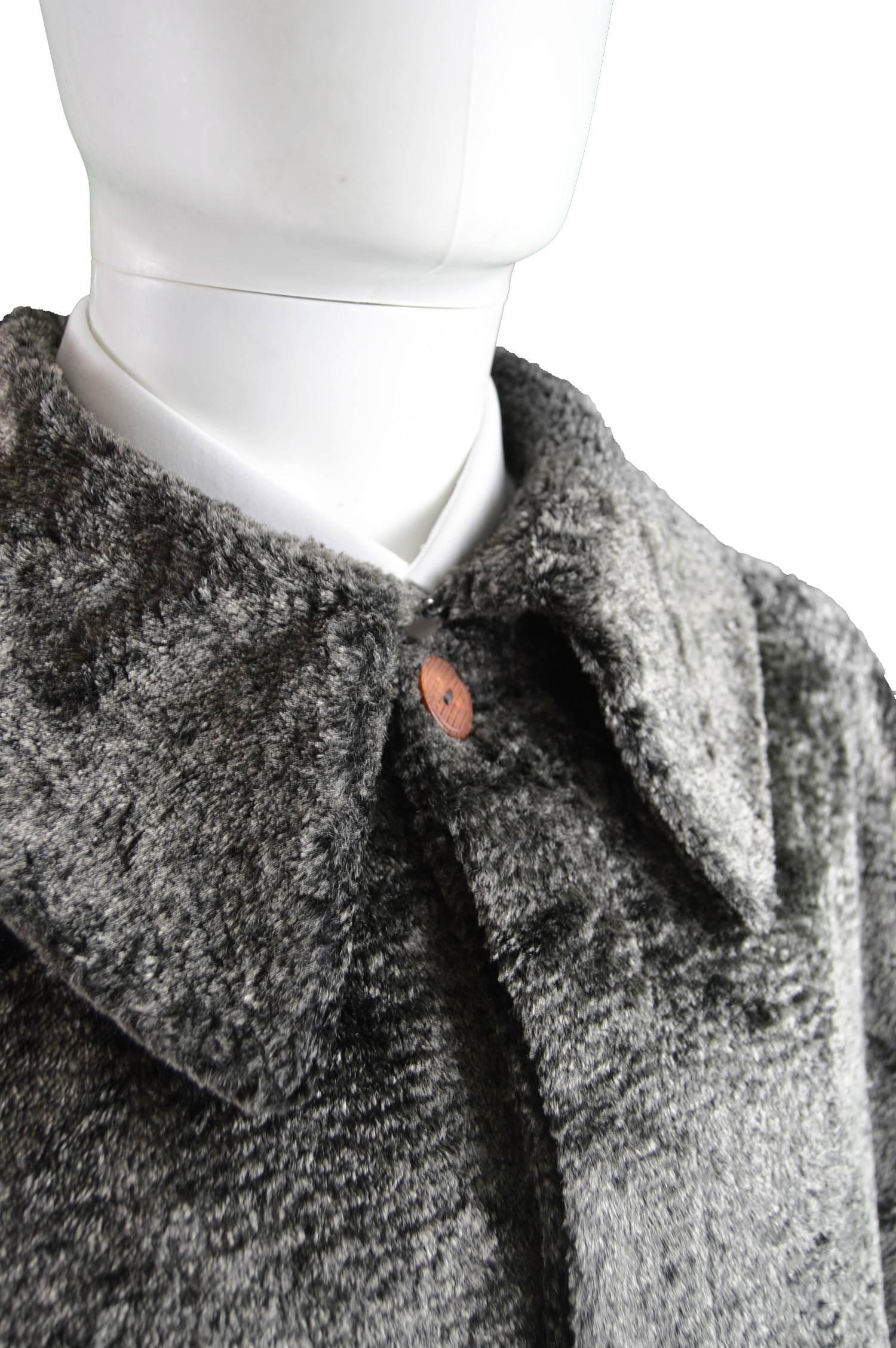 Calugi E Giannelli Mens Gray Faux Fur Vintage Belted Over Coat, 1980s For Sale 3