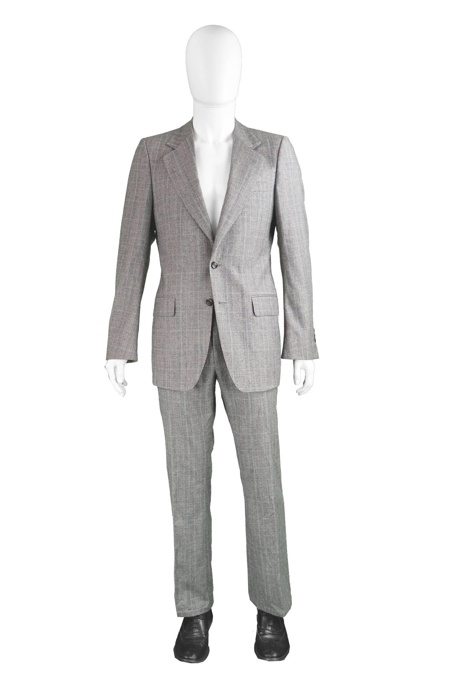 Yves Saint Laurent Men's Gray Wool Prince of Wales Check 2 Piece Suit

Please Click +CONTINUE READING to see measurements, description and condition. 

Size: Marked 48R which is roughly a men's Small but trousers look to have been let out. Please