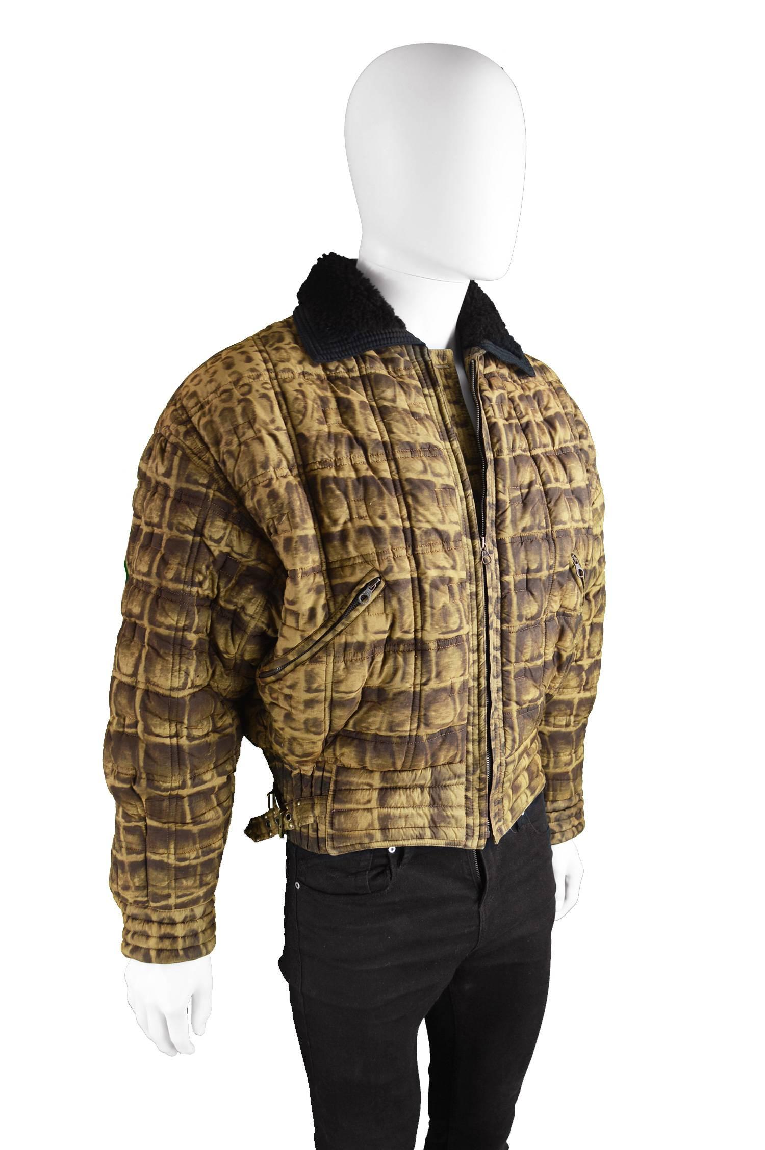 Gianni Versace Men's Quilted Puffer Coat with Shearling Collar, c. 1992 In Excellent Condition For Sale In Doncaster, South Yorkshire