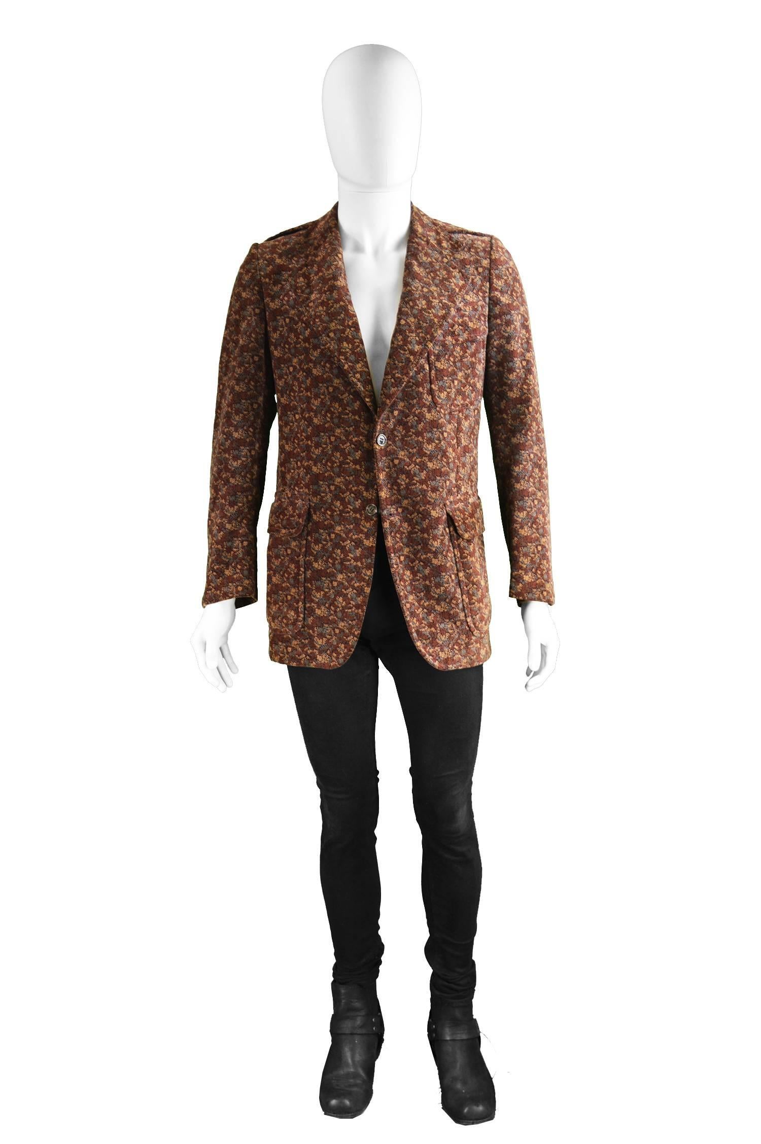 Ted Lapidus Vintage Mens Brown Velvet Tailored Blazer Jacket, 1970s

Estimated Size: Mens Small. Please check measurements.
Chest - 40” / 101cm (allow a couple of inches room for movement)
Length (Shoulder to Hem) - 29” / 73cm
Shoulder to Shoulder -