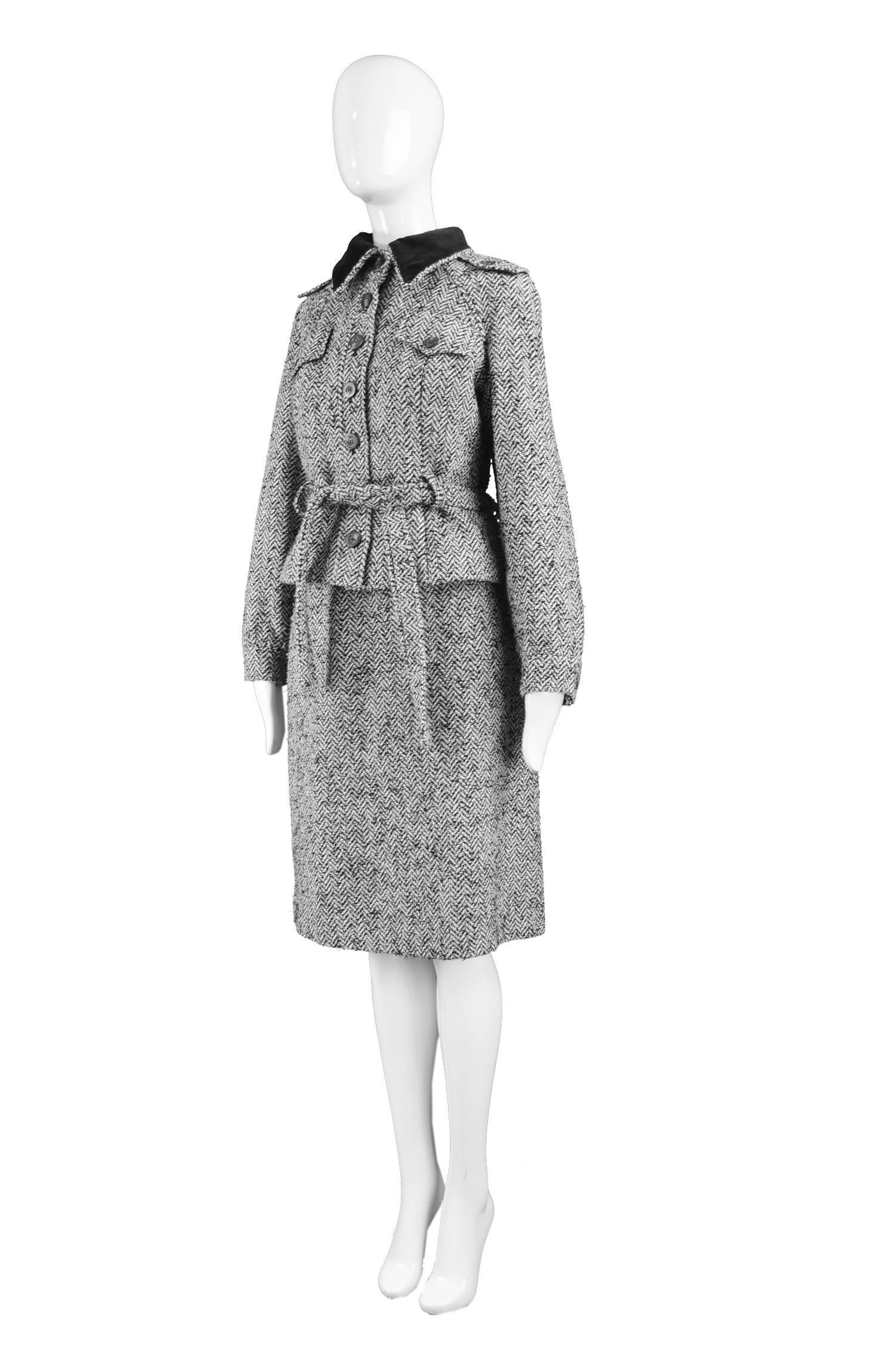 Louis Féraud Vintage Grey Wool Tweed Skirt Suit with Velvet Collar, 1970s 1