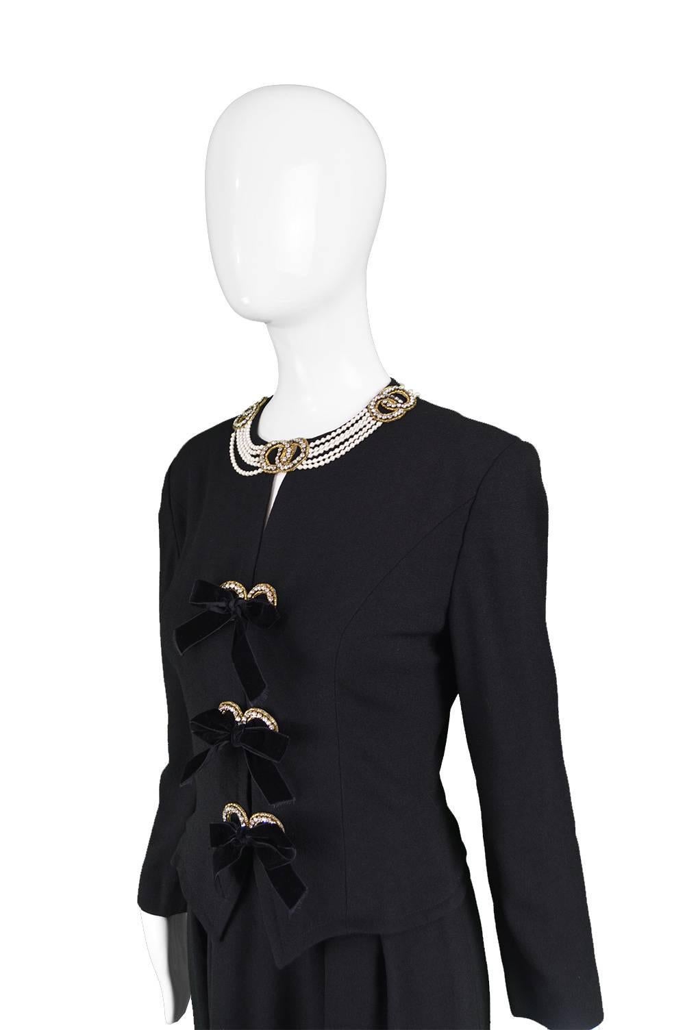 Bellville Sassoon Lorcan Mullany Vintage Wool Crepe Necklace Detail Dress, 1980s For Sale 1