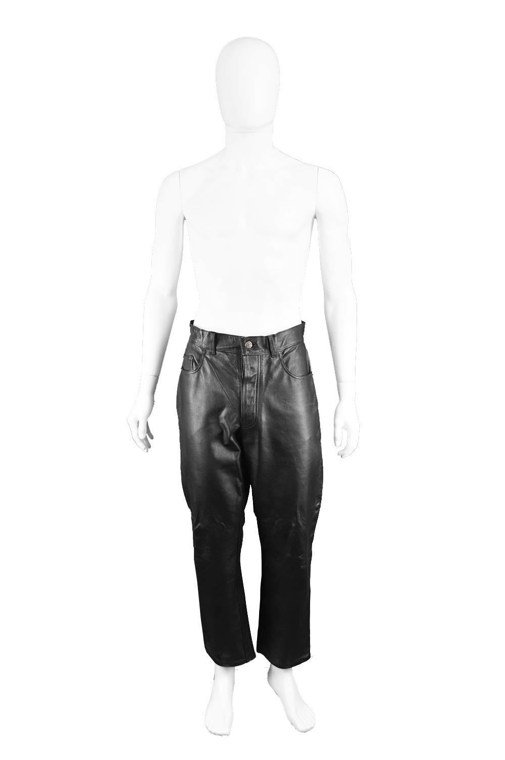 Paul Smith Men's Vintage Black Leather Straight Leg Pants, 1990s

Size:
Waist -  30” / 76cm
Hips - 40” / 101cm
Inside Leg - 28” / 71cm
Rise - 13” / 33cm

Condition: Excellent Vintage Condition - Light signs of wear as found with vintage leather. No