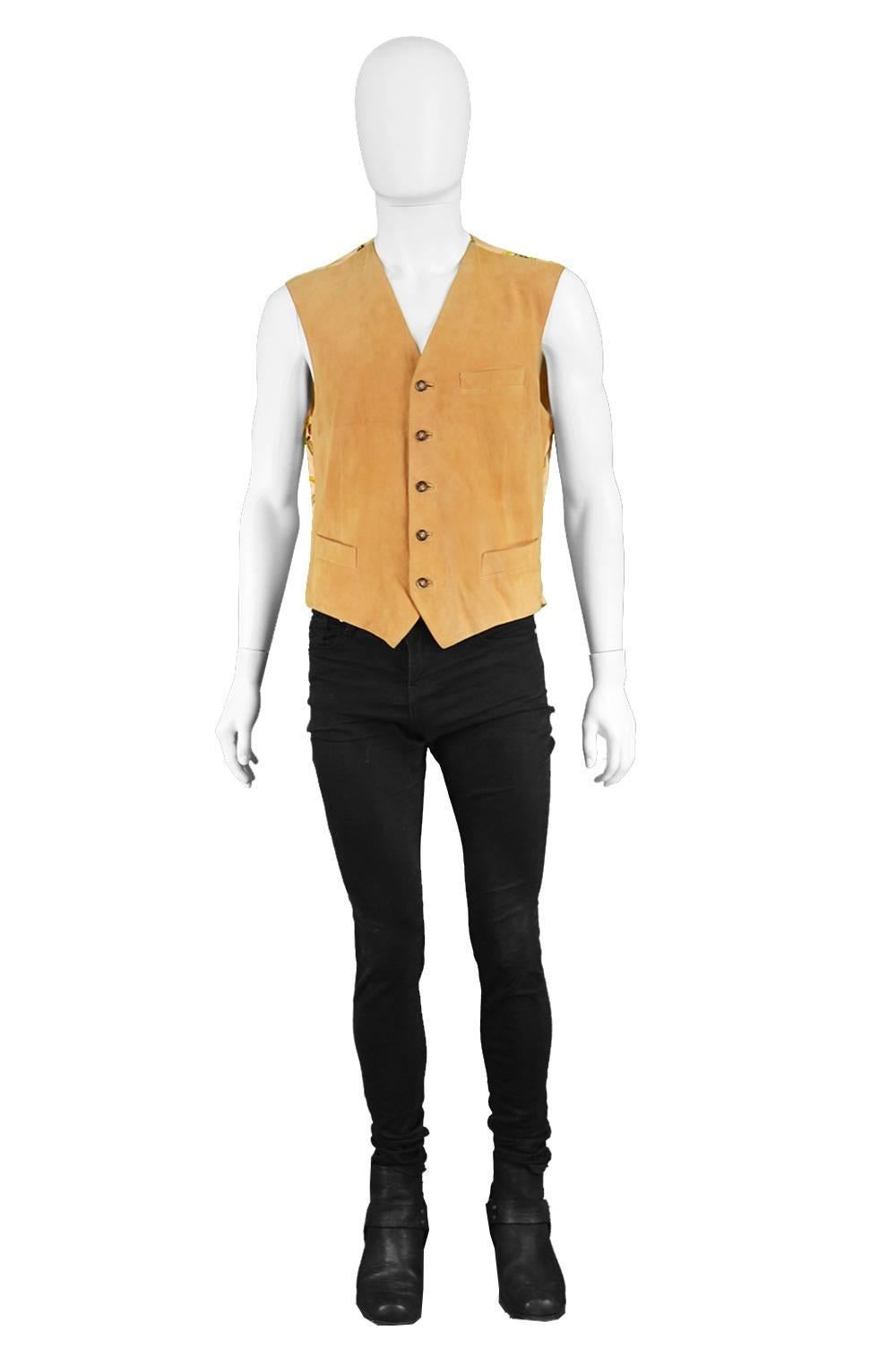 Gucci Vintage Men's Patterned Silk & Italian Suede Sleeveless Leather Vest, 1980s

Size: Marked 52 which is roughly a men's Large. Please check measurements.
Chest - 42” / 106cm
Waist - 40” / 101cm
Length (Shoulder to Hem) - 21” / 53cm

Condition: