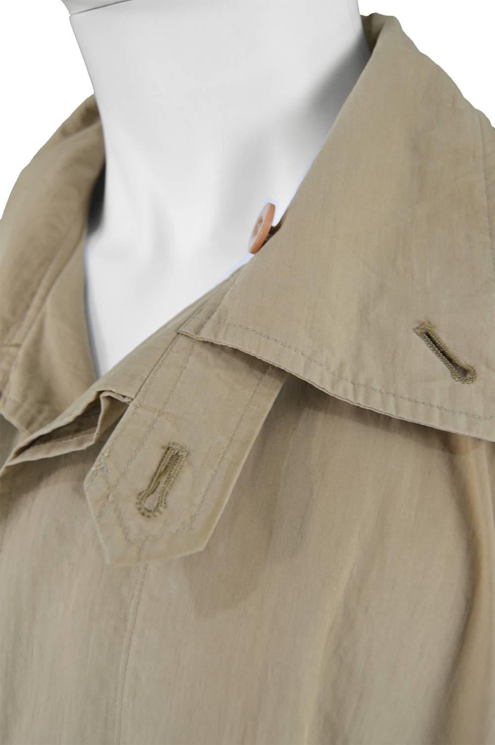 Issey Miyake Men's Rare Vintage Oversized Khaki Lightweight Windcoat, 1980s In Good Condition For Sale In Doncaster, South Yorkshire