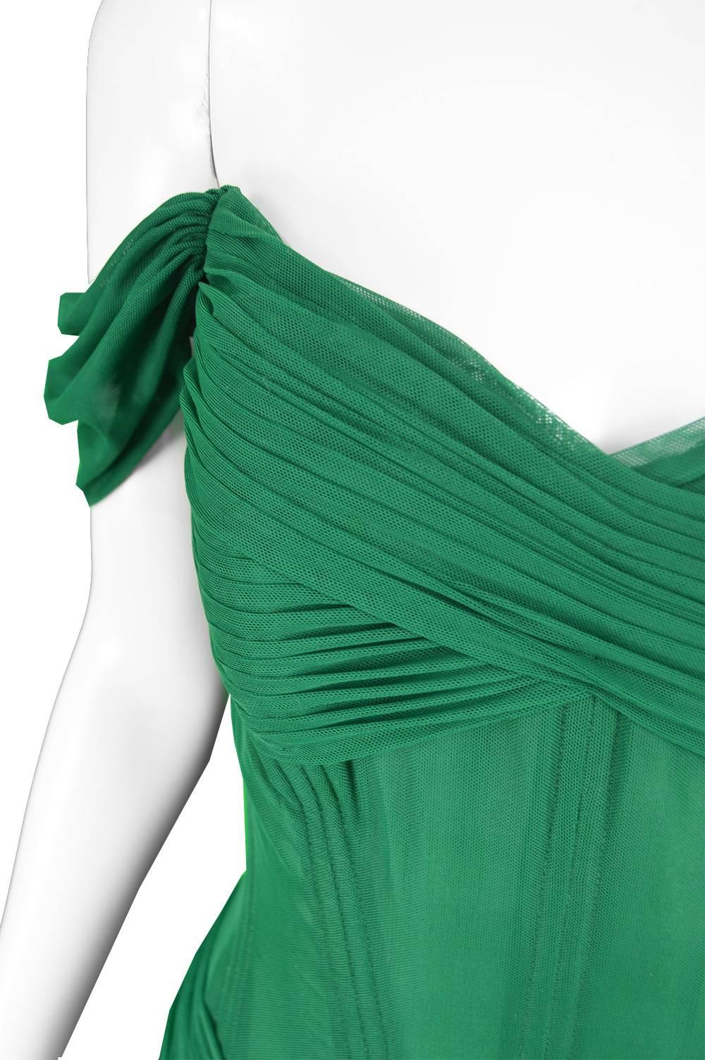 Vicky Tiel Couture 24-Boned Green Jersey Off the Shoulder Evening Gown, 1990s In Good Condition In Doncaster, South Yorkshire