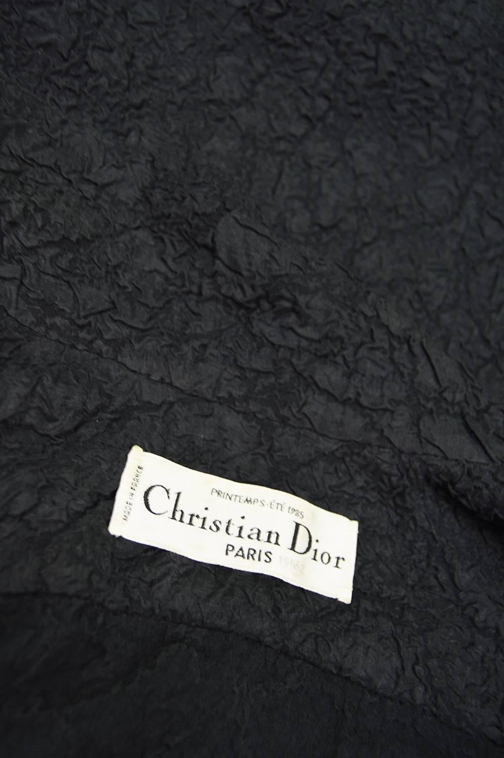 Christian Dior Haute Couture Black Silk Cloqué Vintage Trapeze Jacket, A/W 1985 For Sale 3