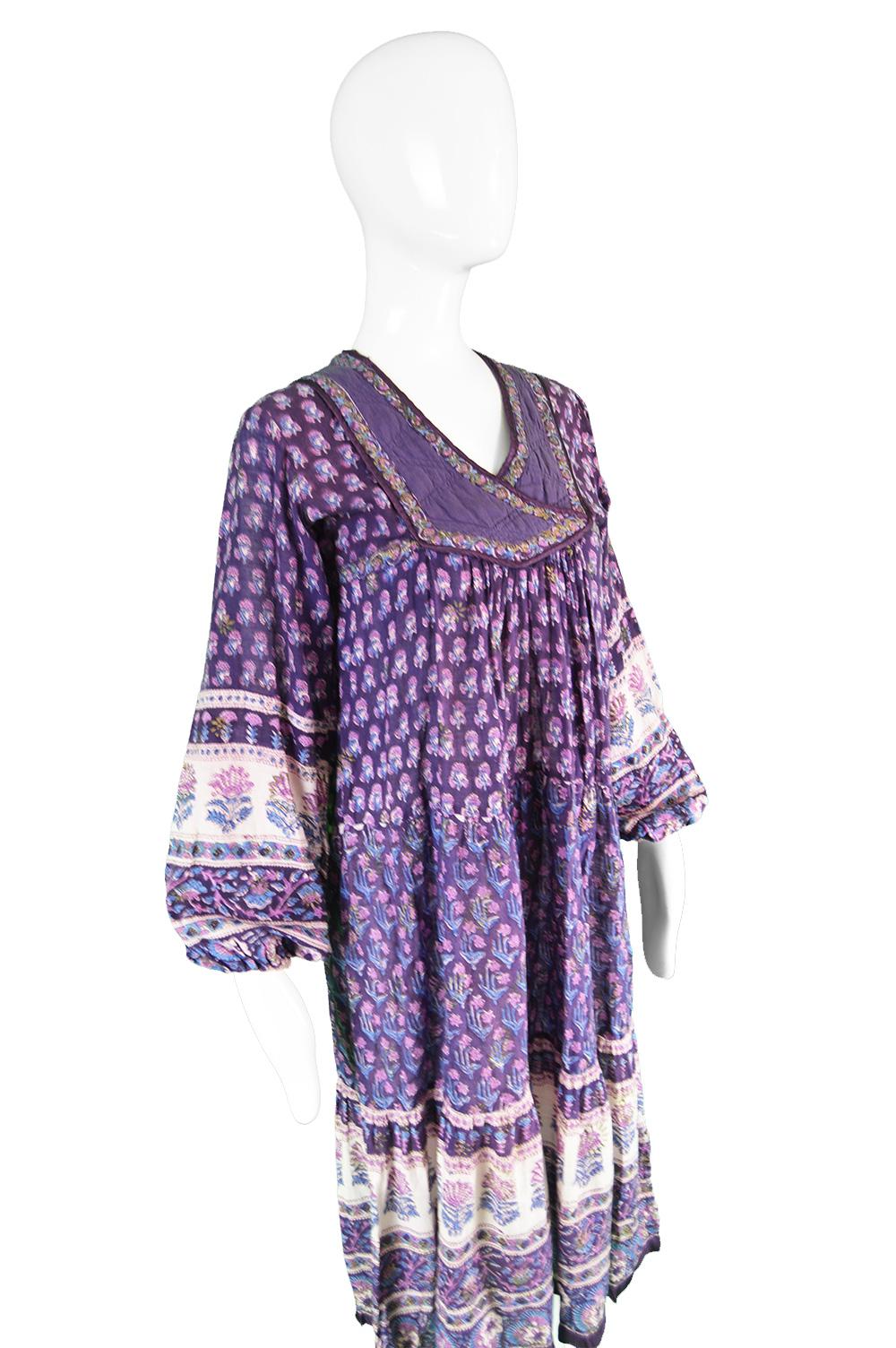 Gray Alpnani Purple Indian Cotton Gauze Block Printed Quilted Boho Dress, 1970s For Sale