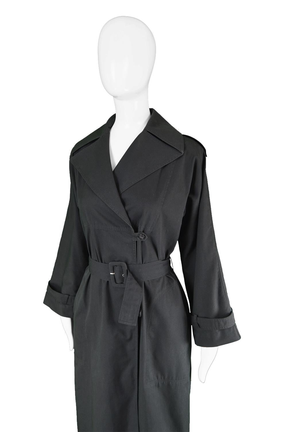 Guy Laroche Vintage Minimalist Women's Black Cotton Trench Coat, 1980s In Excellent Condition For Sale In Doncaster, South Yorkshire