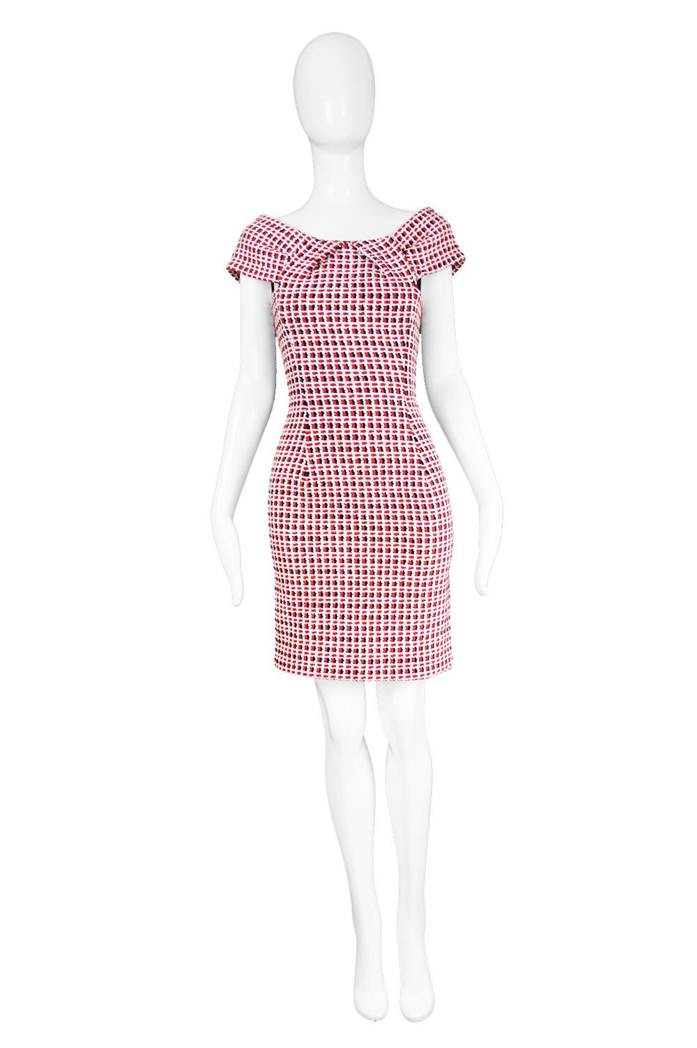 Odicini Couture Woven Red White & Black Ribbon Bardot Party Dress, 1990s

Estimated Size: UK 6/ US 2/ EU 34. Please check measurements.
Bust - 32” / 81cm
Waist - 25” / 63cm
Hips - 34” / 86cm
Length (Bust to Hem) - 27” / 68cm

Condition: Excellent