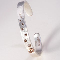 Bracciale in argento puro con diamanti della designer Dilara Ensari