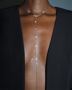 Vanta Body Chain – Modern Gold Paperclip Body Chain with Luminous Crystal Line