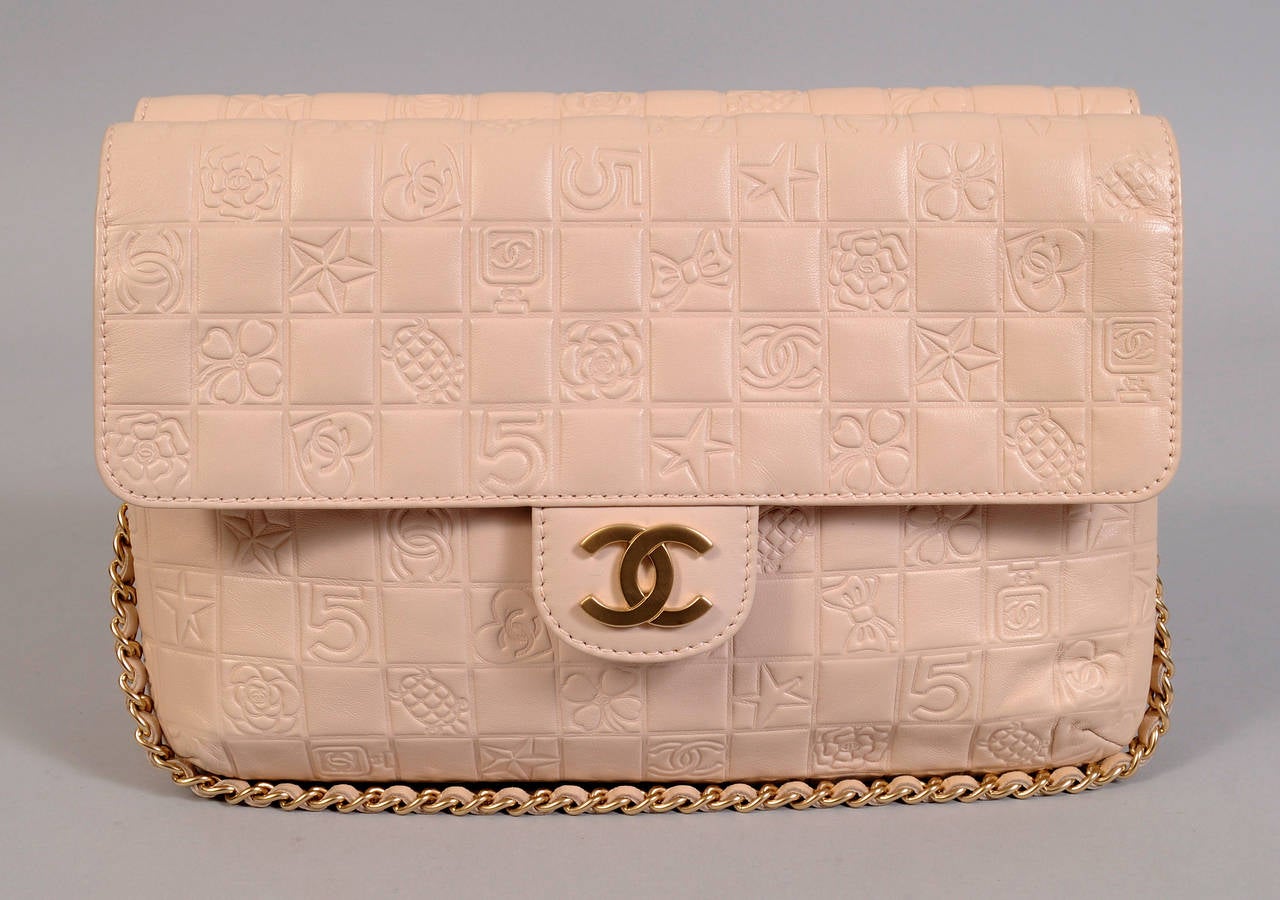 Women's Iconic Chanel Charms Bag in Blush, Never Used